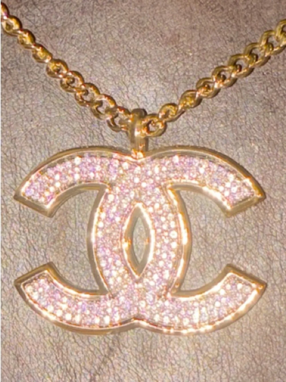 ✨🪩  🆕 CC Pendant Necklace  🪩✨